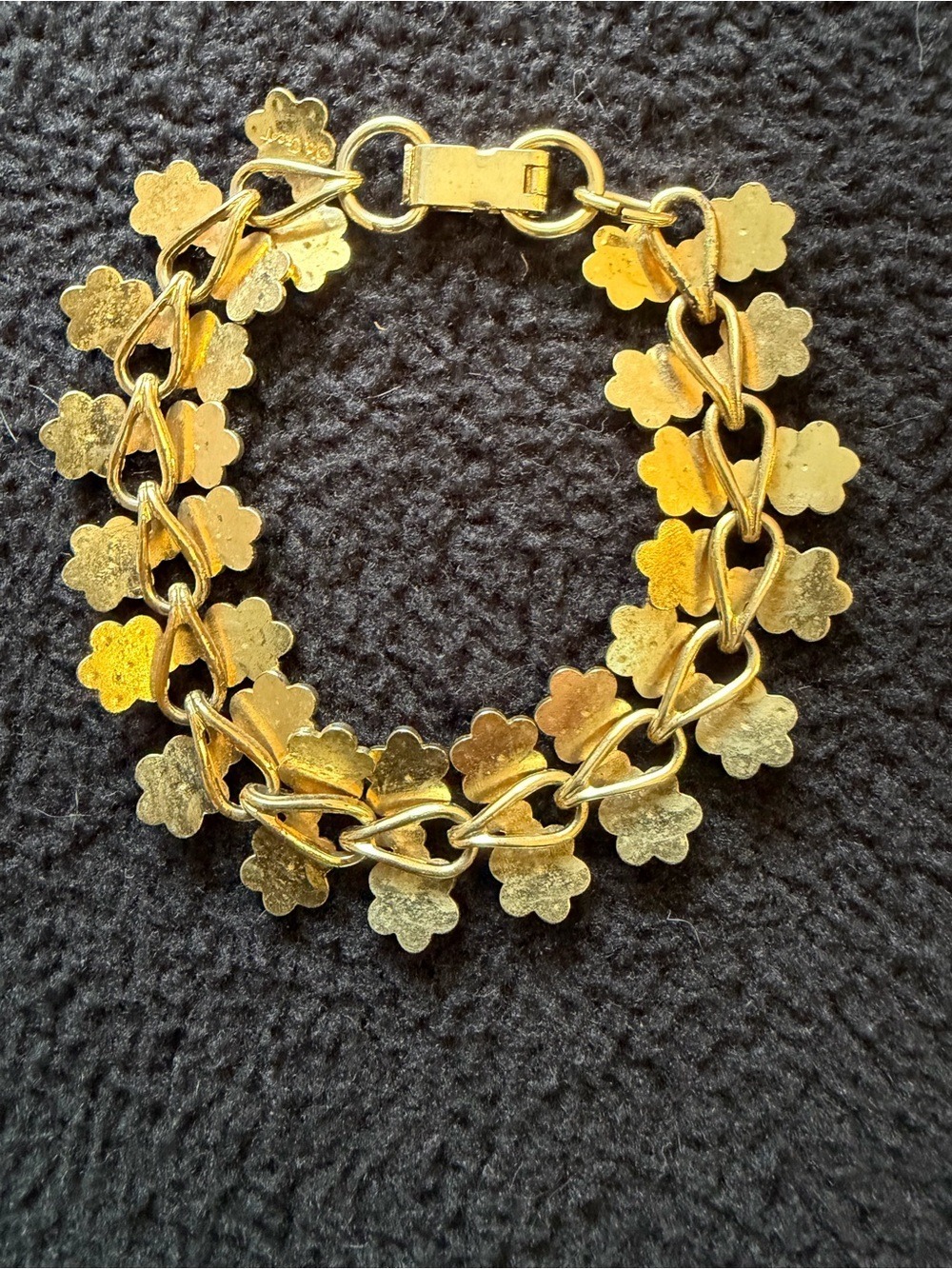 Vintage Old Crest Gold Tone Bracelet - Picture 7 of 8